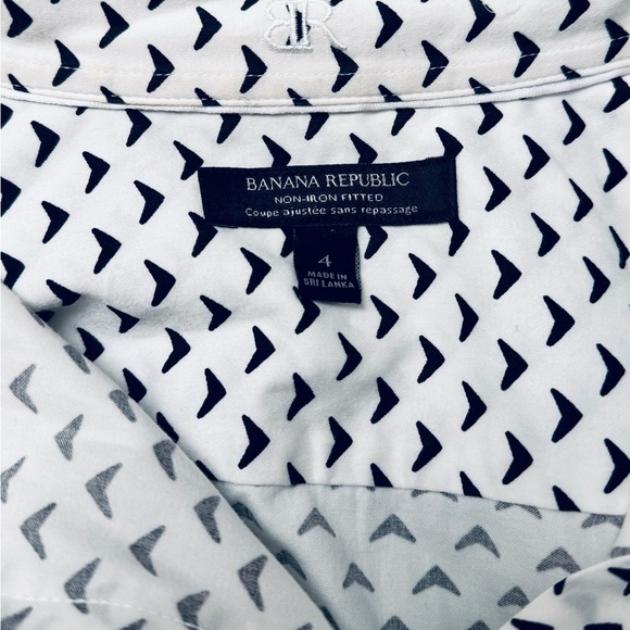 Banana Republic White Navy Geometric Button-Down Shirt, Tailored fit - Women 4 - Picture 2 of 5